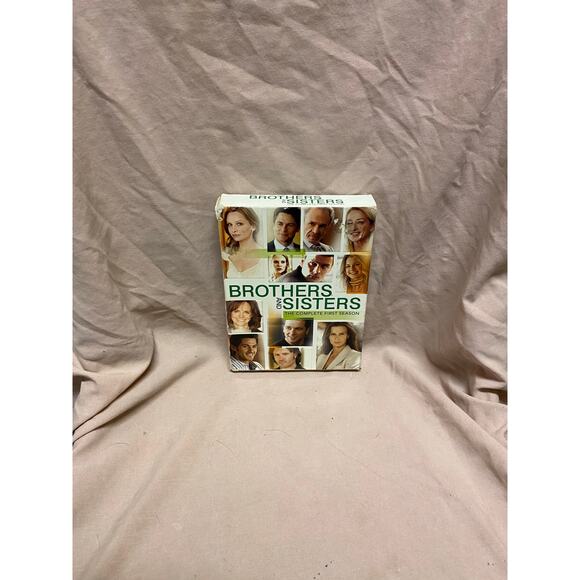 Brothers and Sisters: Season 1 (DVD, 2007, 6-Disc Set) - Picture 1 of 2